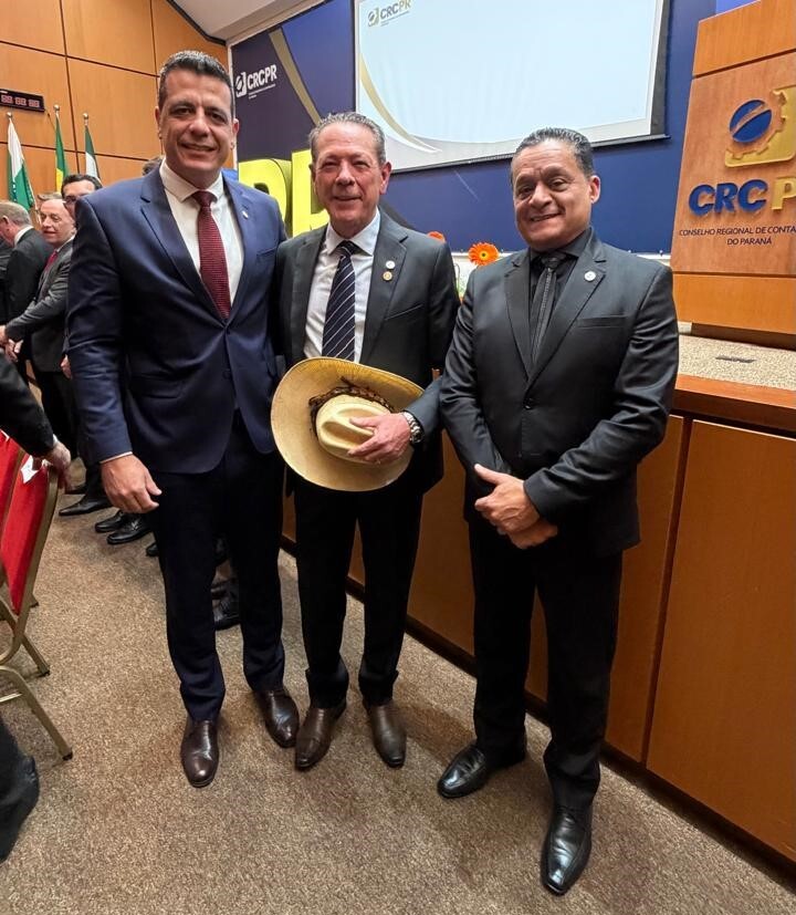 representantes-do-crcsc-participam-de-posse-do-crcpr