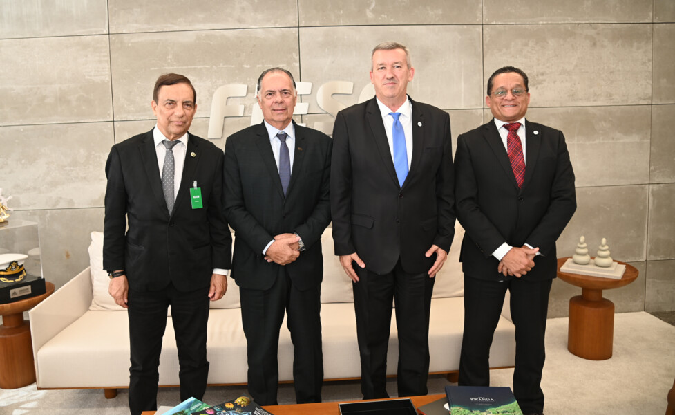 desafios-tributarios-e-de-mao-de-obra-pautam-reuniao-institucional-entre-crcsc-e-fiesc