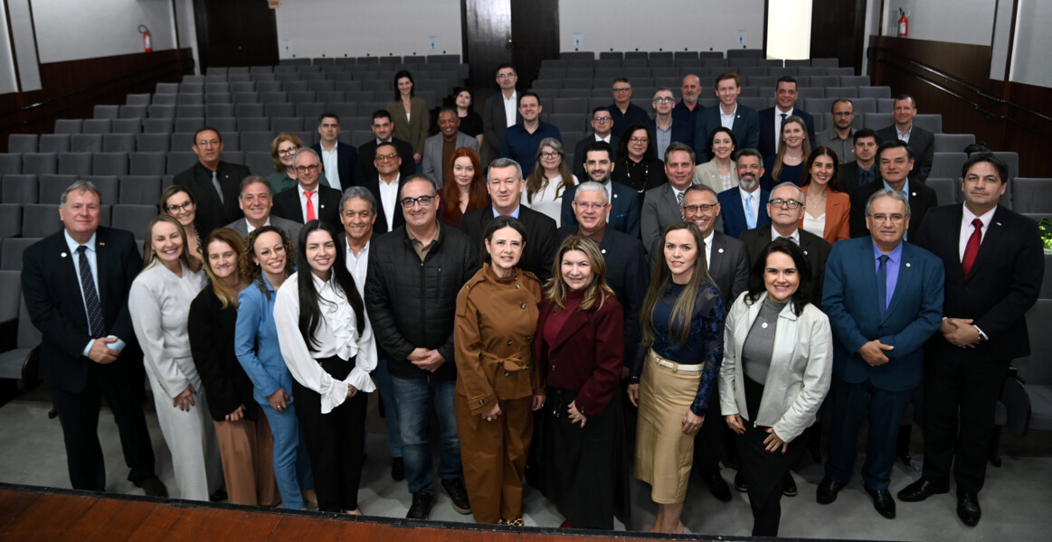 crcsc-realiza-plenaria-itinerante-em-chapeco-e-reforca-aproximacao-com-profissionais-da-contabilidade-durante-a-contesc