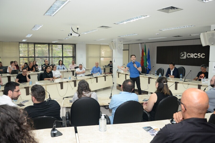 como-organizar-o-caos-de-uma-empresa-contabil-foi-tema-de-palestra-presencial-no-crcsc