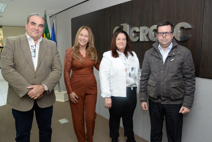 crcsc-recebe-coresc-para-tratar-sobre-registro-profissional-dos-representantes-comerciais