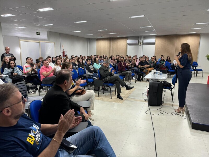 contadores-de-ibirama-e-estudantes-de-ciencias-contabeis-recebem-crcsc-para-palestra-sobre-tendencias-na-profissao-contabil