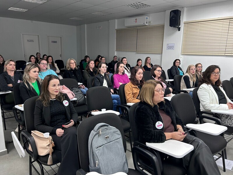 profissionais-contabeis-se-reunem-para-lancamento-da-confraria-mulheres-da-contabilidade-em-itapiranga